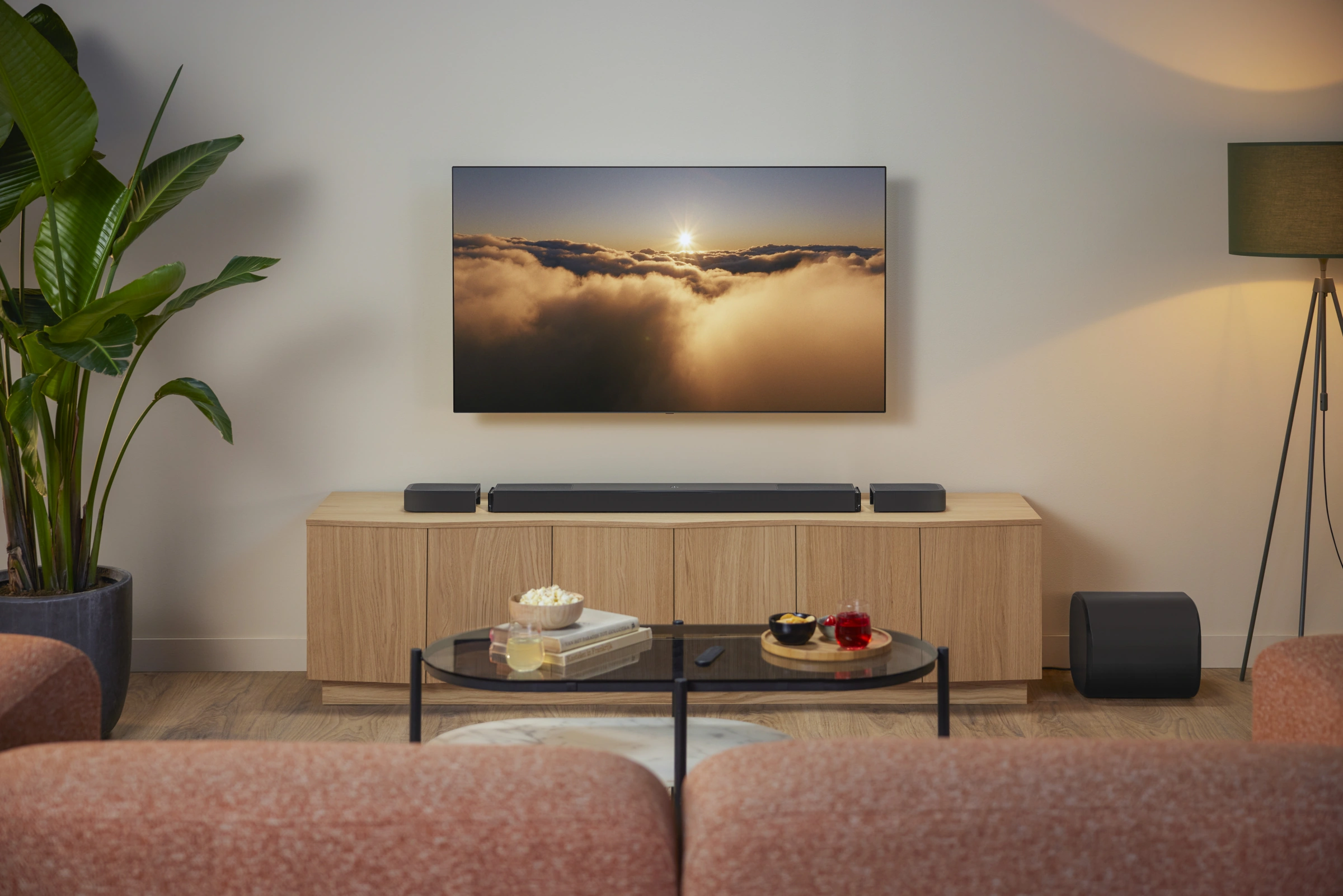 JBL Bar MK2: самые производительные саундбары для домашних кинотеатров