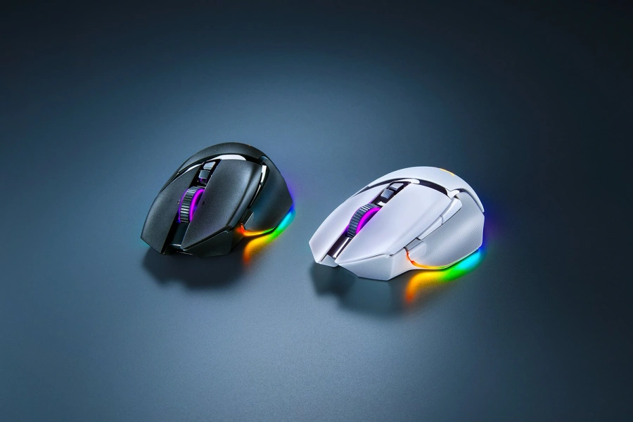 Мышь Razer Basilisk V3 Pro 35K Fully Customizable Wireless Ergonomic RGB Gaming Mouse - White (RZ01-05240200-R3G1)