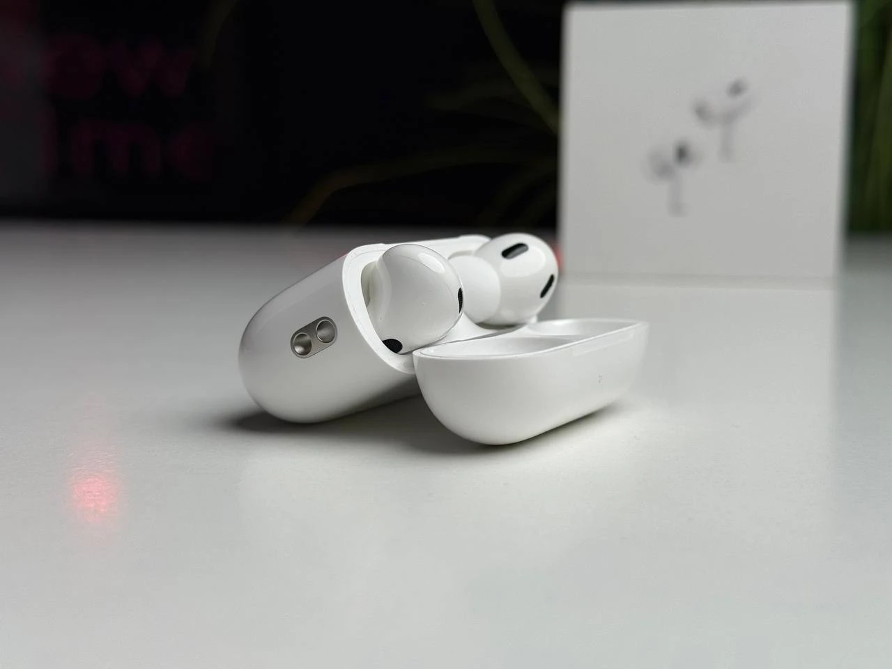 OPEN BOX AirPods Pro 2 with MagSafe Charging Case USB‑C (MTJV3) | Стан: гарний | Акумулятор: 100% | Гарантія: 3 місяці | Комплект: повний