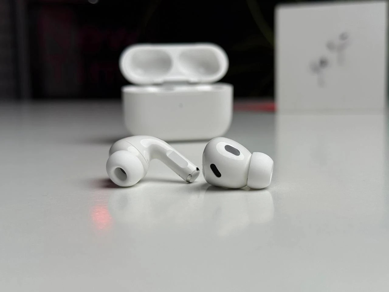 OPEN BOX AirPods Pro 2 with MagSafe Charging Case USB‑C (MTJV3) | Стан: гарний | Акумулятор: 100% | Гарантія: 3 місяці | Комплект: повний