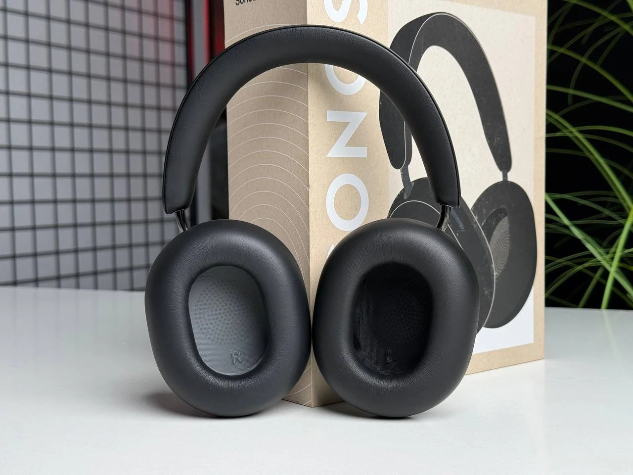 OPEN BOX Навушники Sonos Ace - Black (ACEG1US1BLK) | Стан: ідеальний, нові | Акумулятор: 100% | Гарантія: 12 місяців | Комплект: повний