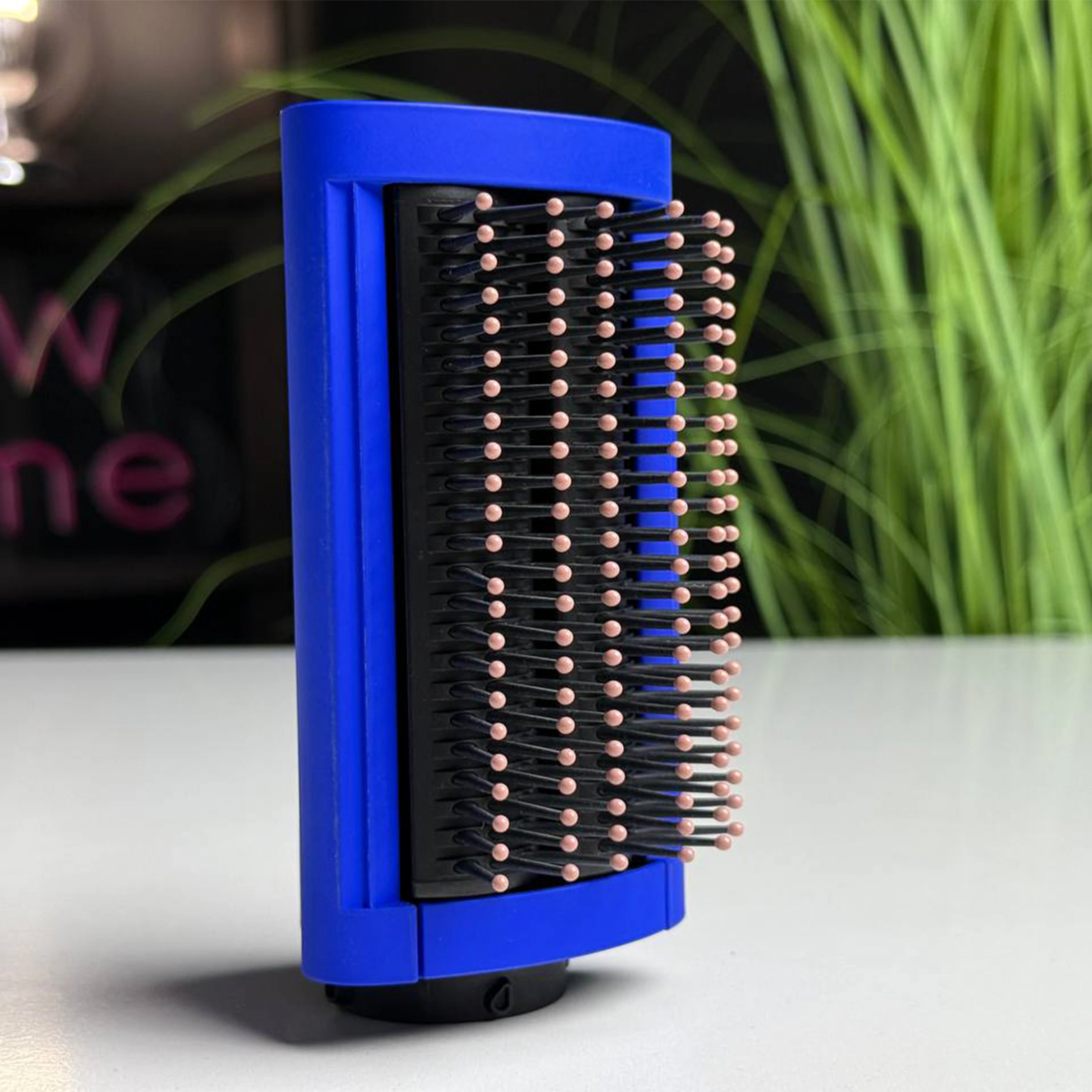 ВІТРИННА М'яка розгладжуюча щітка Dyson Airwrap - Blue/Pink