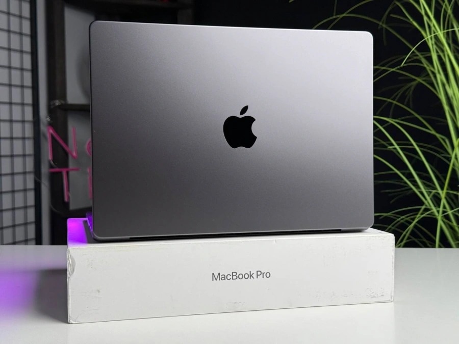 ВІТРИННИЙ Apple MacBook Pro 14" M4/10CPU/10GPU/16GB/512GB Space Black 2024 (MW2U3) - Стан: ідеальний | Акумулятор: 100% | Комплектація: повний | Гарантія: 1 міс.