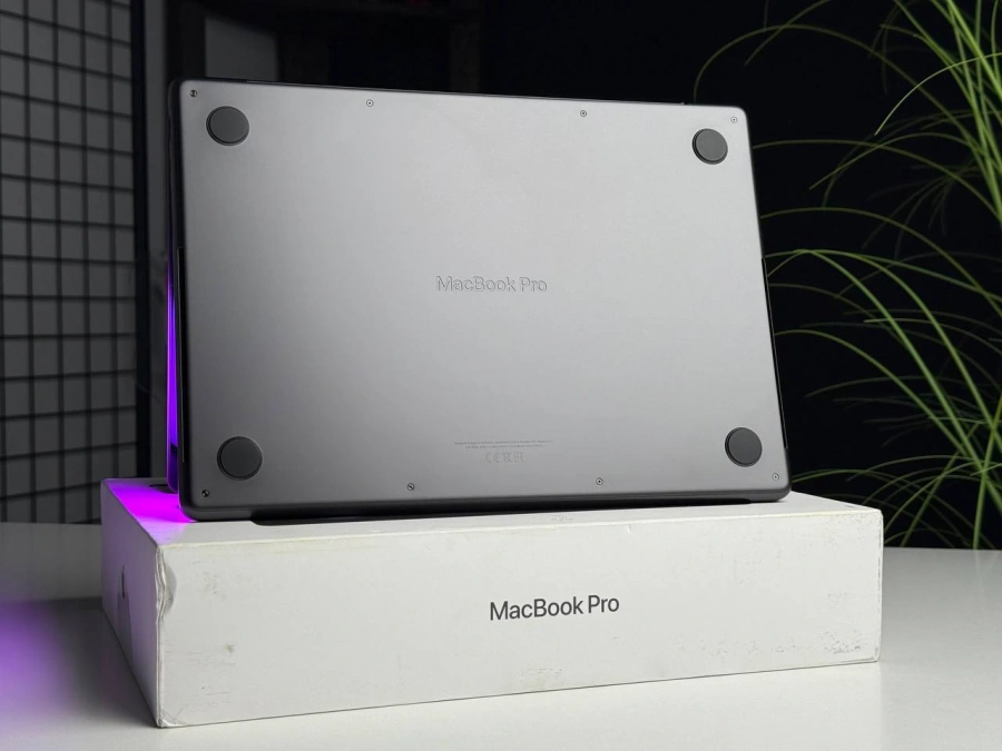 ВІТРИННИЙ Apple MacBook Pro 14" M4/10CPU/10GPU/16GB/512GB Space Black 2024 (MW2U3) - Стан: ідеальний | Акумулятор: 100% | Комплектація: повний | Гарантія: 1 міс.