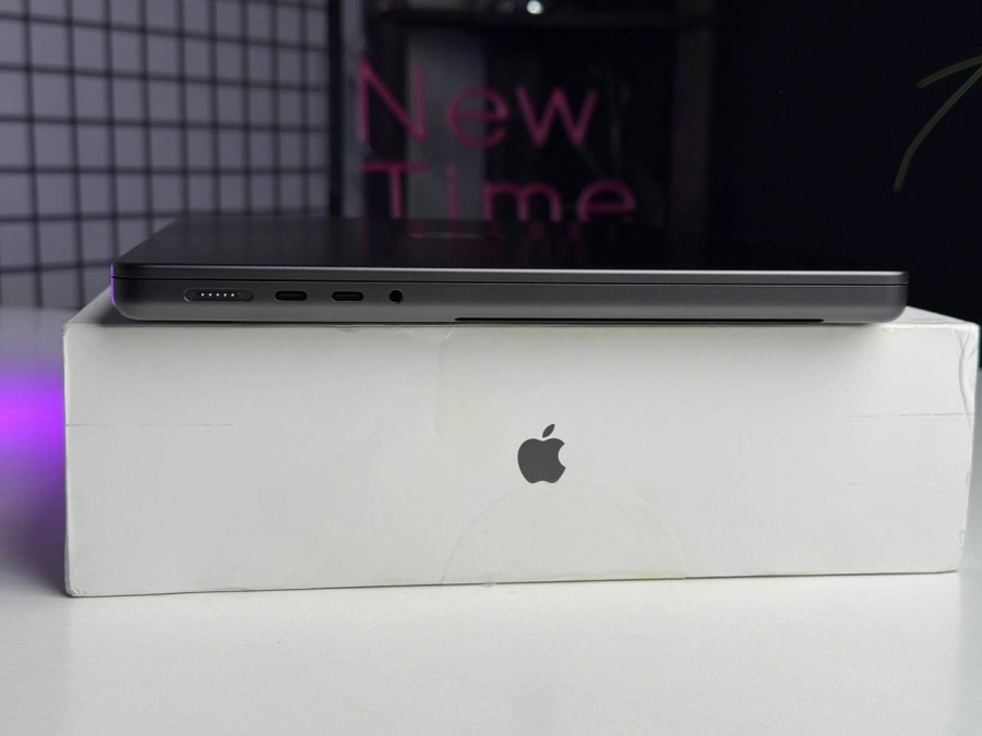 ВІТРИННИЙ Apple MacBook Pro 14" M4/10CPU/10GPU/16GB/512GB Space Black 2024 (MW2U3) - Стан: ідеальний | Акумулятор: 100% | Комплектація: повний | Гарантія: 1 міс.