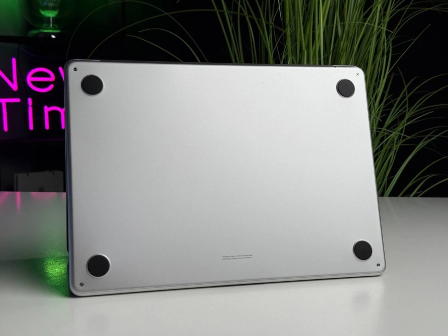 ВІТРИННИЙ MacBook Air 13.6" Silver 2022 M2/16G/512 (Z15W000B4) - Стан: гарний | Акумулятор: 100% | Комплектація: повний, без коробки | Гарантія: 1 міс.