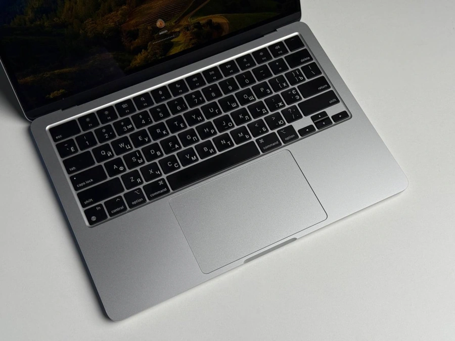 ВІТРИННИЙ MacBook Air 13.6" Silver 2022 M2/16G/512 (Z15W000B4) - Стан: гарний | Акумулятор: 100% | Комплектація: повний, без коробки | Гарантія: 1 міс.