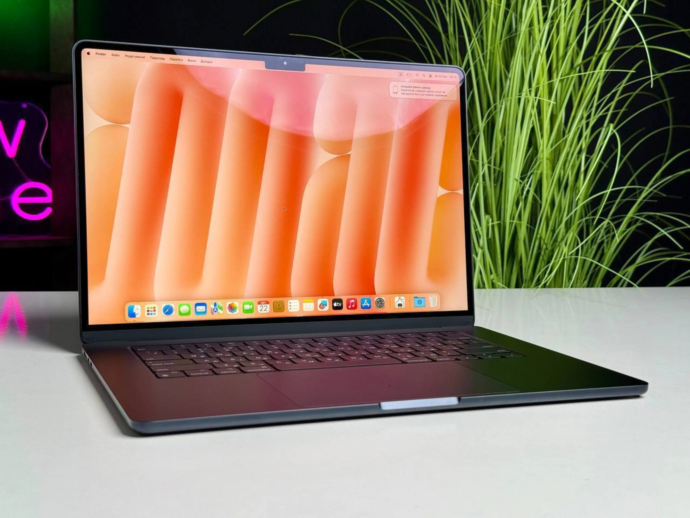 ВИТРИННЫЙ MacBook Air 15" M2/8GB/256GB Midnight 2023 (MQKW3) - Состояние: хорошее | Аккумулятор: 100% | Комплект: MacBook, зарядка | Гарантия: 3 мес.