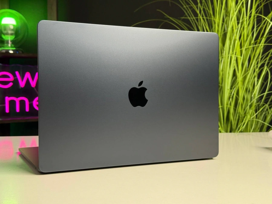 ВІТРИННИЙ MacBook Air 15" M2/8GB/512GB Midnight 2023 (MQKX3) - Стан: гарний | Акумулятор: 100% | Комплектація: MacBook, зарядка | Гарантія: 3 міс.