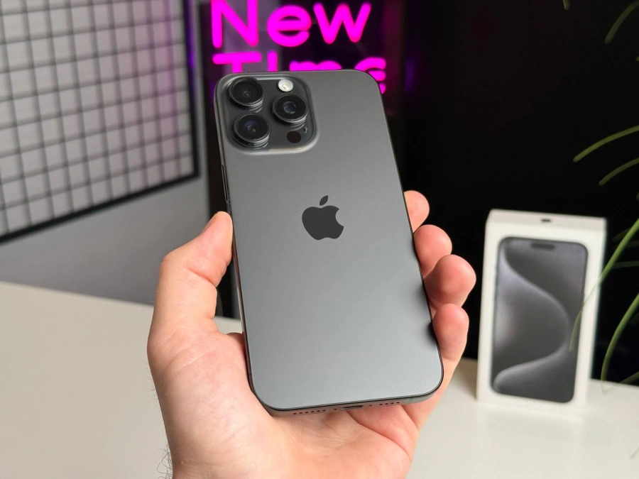 ВЖИВАНИЙ Apple iPhone 15 Pro Max 1TB Black Titanium (MU7G3) - Стан: гарний | Акумулятор: 93% | Комплектація: повний | Гарантія: 1 міс.