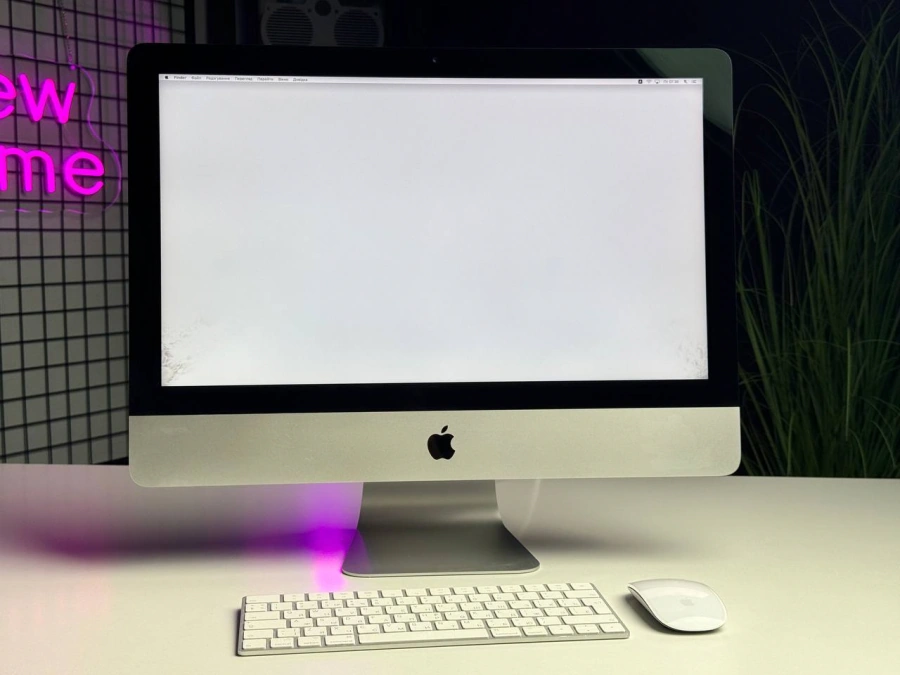 ВЖИВАНИЙ iMac 21.5" Retina 4K i5 3,0/8GB/256GB/Radeon Pro 560X (MHK33) 2020 | Стан: гарний | Комплектація: iMac, мишка, клавіатура | Гарантія: 1 місяць