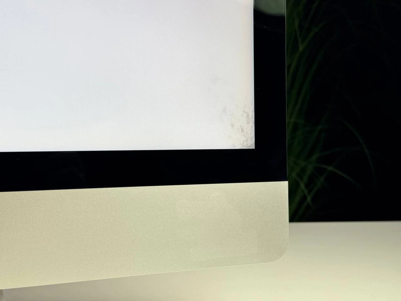 Б/У iMac 21.5" Retina 4K i5 3,0/8GB/256GB/Radeon Pro 560X (MHK33) 2020 | Состояние: хорошее | Комплектация: iMac, мышка, клавиатура | Гарантия: 1 месяц