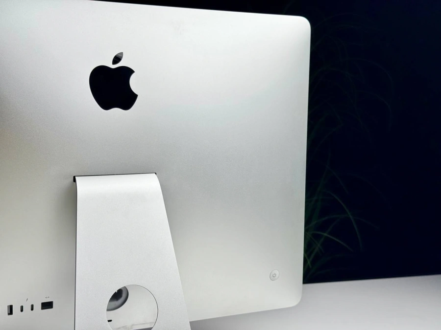 ВЖИВАНИЙ iMac 21.5" Retina 4K i5 3,0/8GB/256GB/Radeon Pro 560X (MHK33) 2020 | Стан: гарний | Комплектація: iMac, мишка, клавіатура | Гарантія: 1 місяць