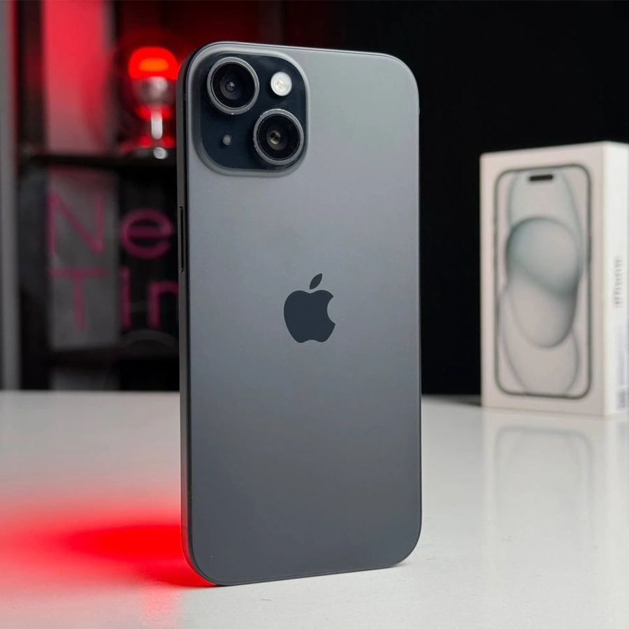 ВЖИВАНИЙ iPhone 15 256GB Black (MTP63) | Стан: гарний | Акумулятор: 89% | Гарантія: 1 місяць | Комплект: повний