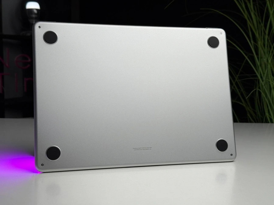 ВЖИВАНИЙ MacBook Air 13.6" M2/8CPU/10GPU/8GB/512GB Silver 2022 (MLY03) - Стан: гарний | Акумулятор: 95% | Комплектація: повний, без коробки | Гарантія: 1 міс.