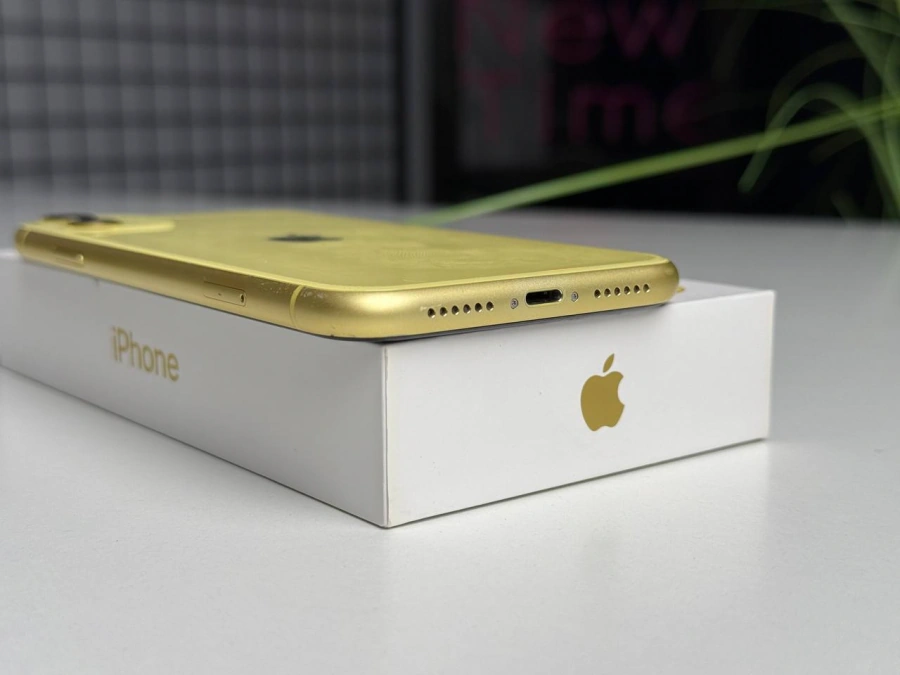 ВЖИВАНИЙ Apple iPhone 11 128GB Yellow (MWLH2) | Стан: задовільний | Акумулятор: 100% | Гарантія: 1 місяць | Комплект: повний