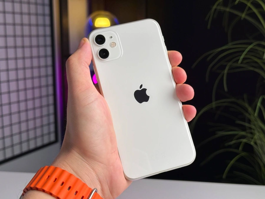 ВЖИВАНИЙ iPhone 11 64GB White (MWL82) | Состояние: хорошее | Аккумулятор: 100% | Гарантия: 1 месяц | Комплект: кабель