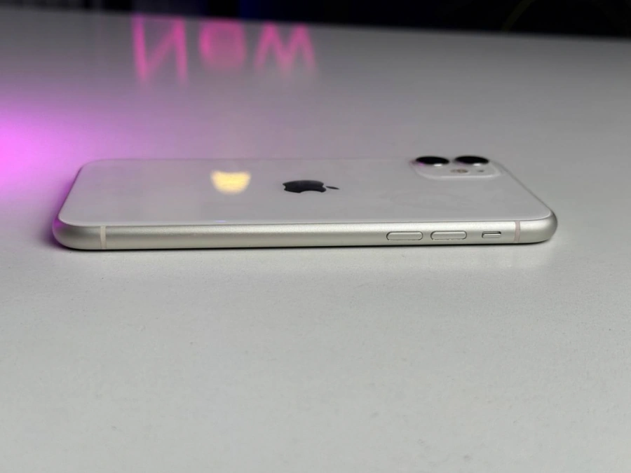 ВЖИВАНИЙ iPhone 11 64GB White (MWL82) | Состояние: хорошее | Аккумулятор: 100% | Гарантия: 1 месяц | Комплект: кабель