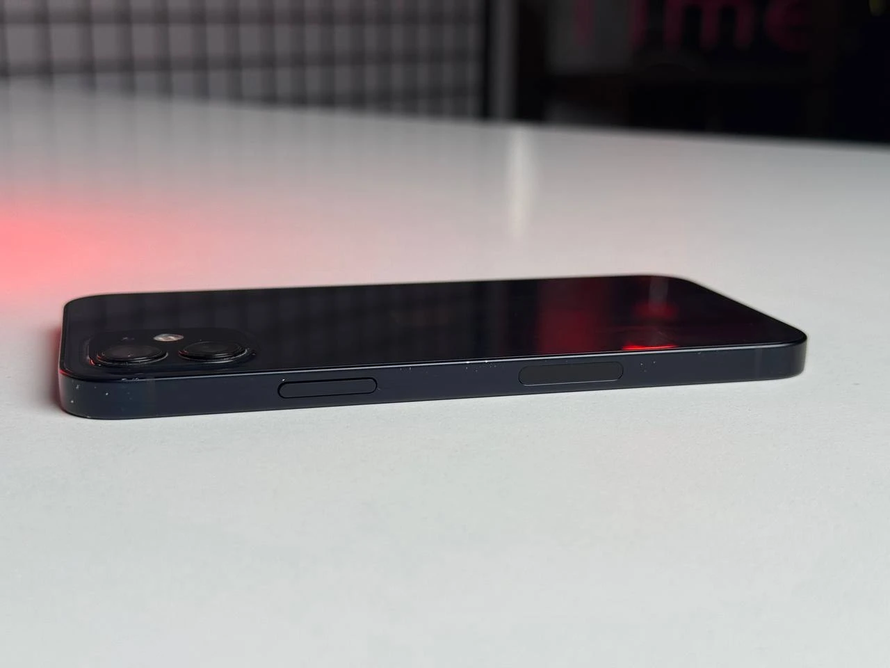 ВЖИВАНИЙ Apple iPhone 12 64GB Black (MGH63, MGJ53) | Стан: задовільний (подряпини на склі) | Акумулятор: 85% | Гарантія: 1 місяць | Комплект: кабель