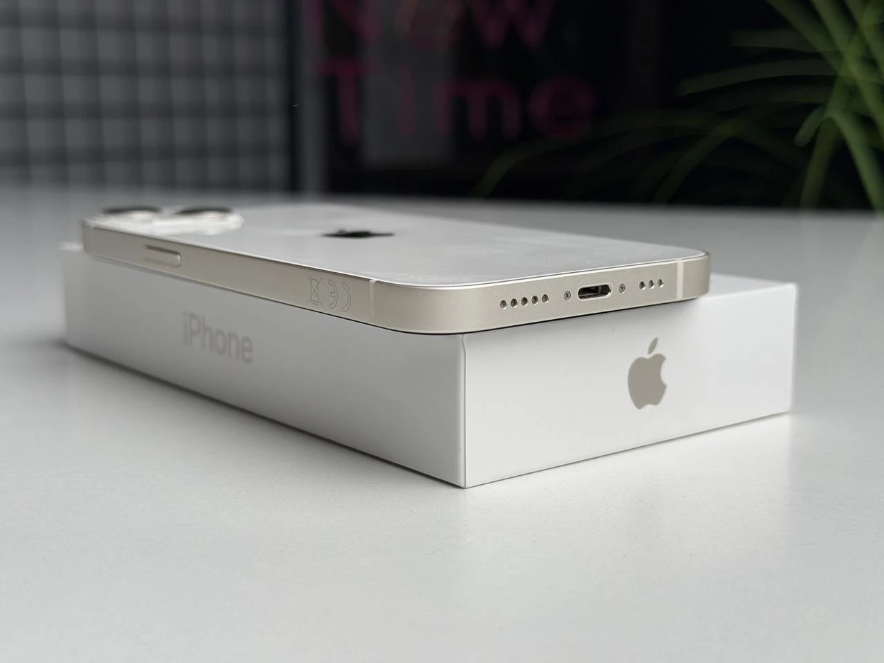 Б/У Apple iPhone 13 256GB Starlight (MLMX3, MLQ73) - Состояние: идеальный | Аккумулятор: 86% | Комплектация: полный | Гарантія: 1 мес.