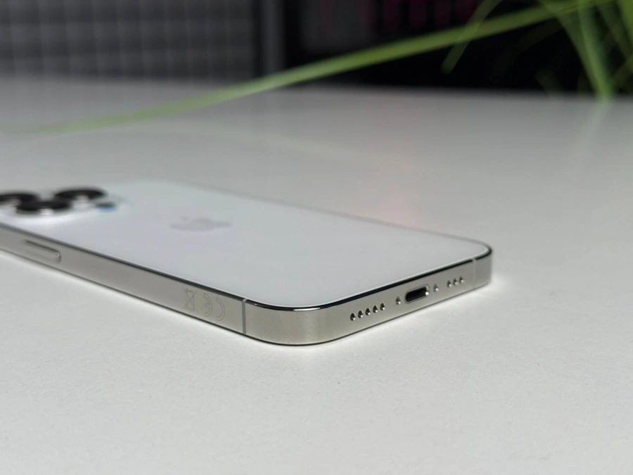 ВЖИВАНИЙ iPhone 13 Pro 128GB Silver (MLTQ3, MLVA3) | Стан: задовільний (мінялось заднє скло) | Акумулятор: 100% | Гарантія: 1 місяць | Комплект: кабель