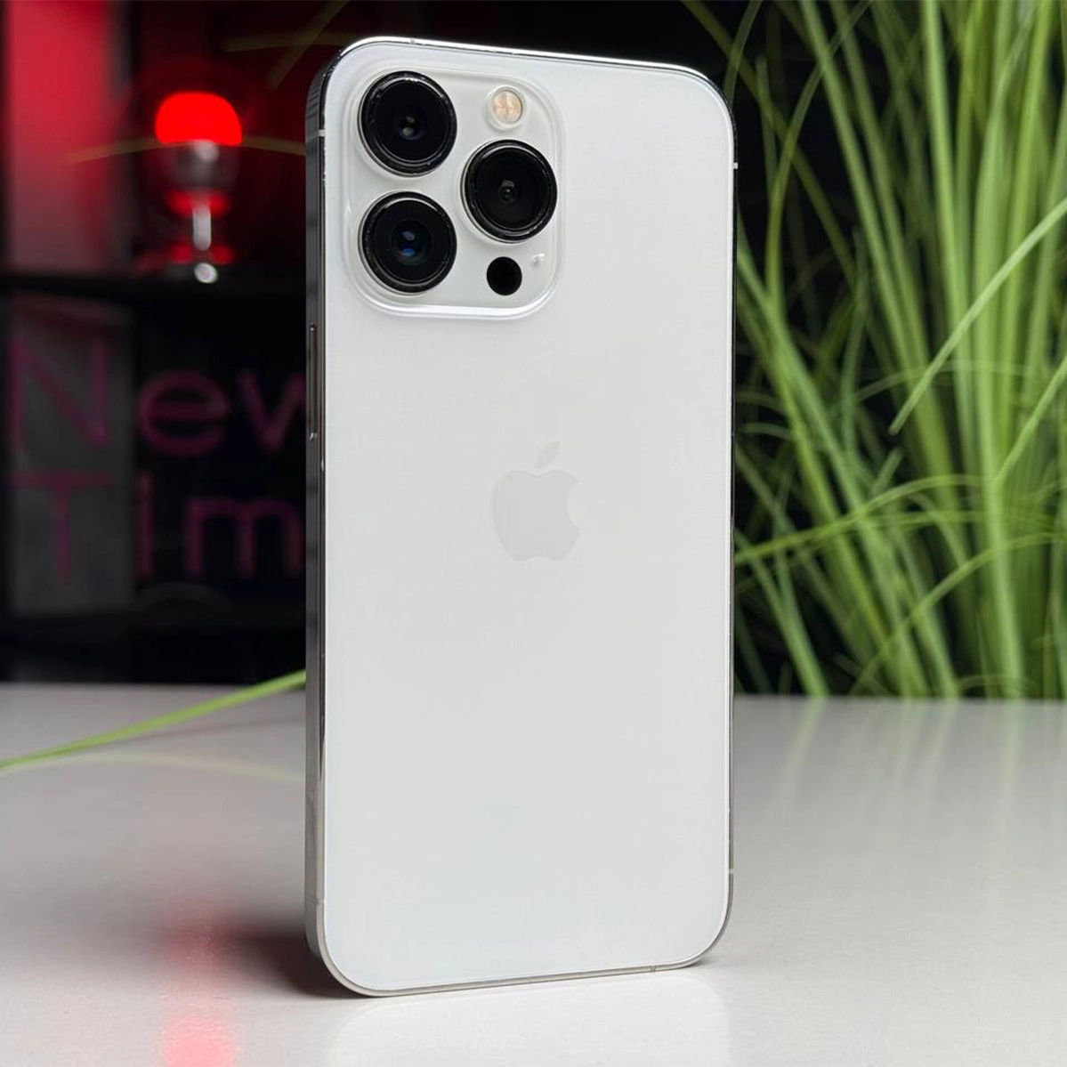 ВЖИВАНИЙ iPhone 13 Pro 128GB Silver (MLTQ3, MLVA3) | Стан: задовільний (мінялось заднє скло) | Акумулятор: 100% | Гарантія: 1 місяць | Комплект: кабель
