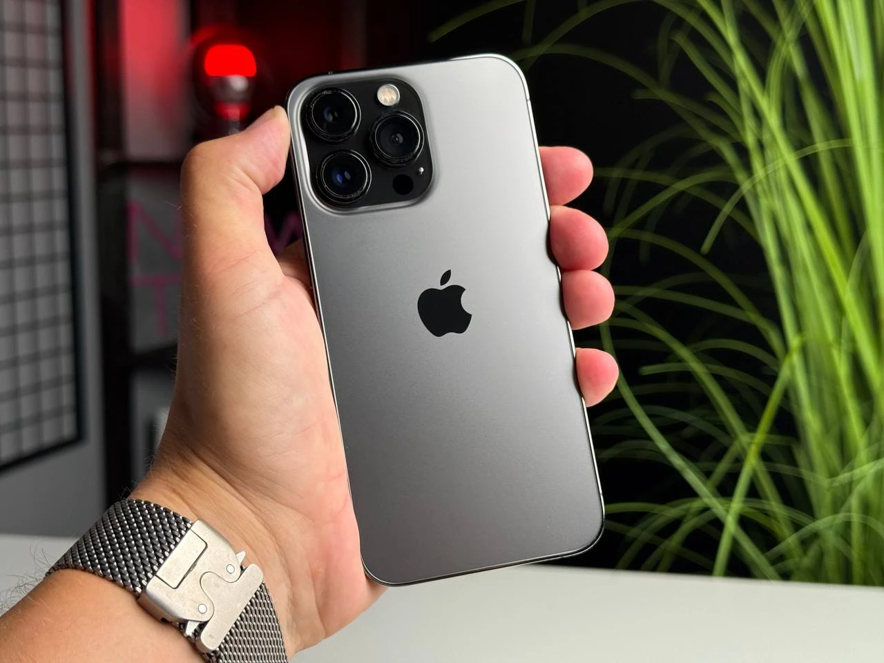 ВЖИВАНИЙ iPhone 13 Pro 512GB Graphite (MLU13, MLVH3) | Стан: гарний (мілкі подряпини на склі) | Акумулятор: 100% | Гарантія: 1 місяць | Комплект: кабель