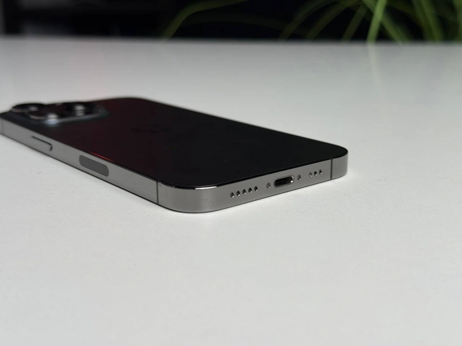 ВЖИВАНИЙ iPhone 13 Pro 512GB Graphite (MLU13, MLVH3) | Стан: гарний (мілкі подряпини на склі) | Акумулятор: 100% | Гарантія: 1 місяць | Комплект: кабель