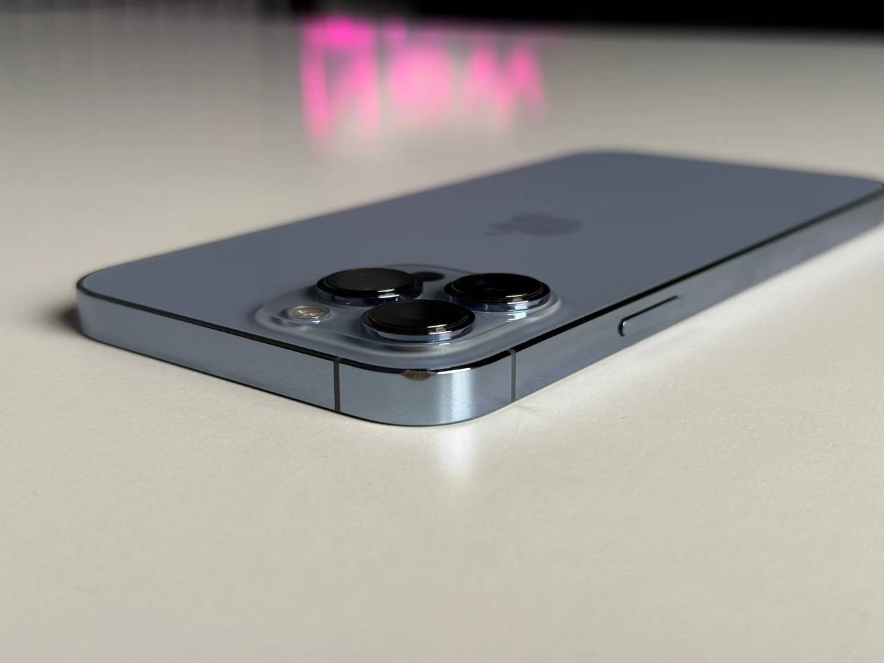 Б/У Apple iPhone 13 Pro Max 256GB Sierra Blue (MLKV3, MLLE3) - Состояние: хороший | Аккумулятор: 100% | Комплектация: кабель | Гарантія: 1 мес.