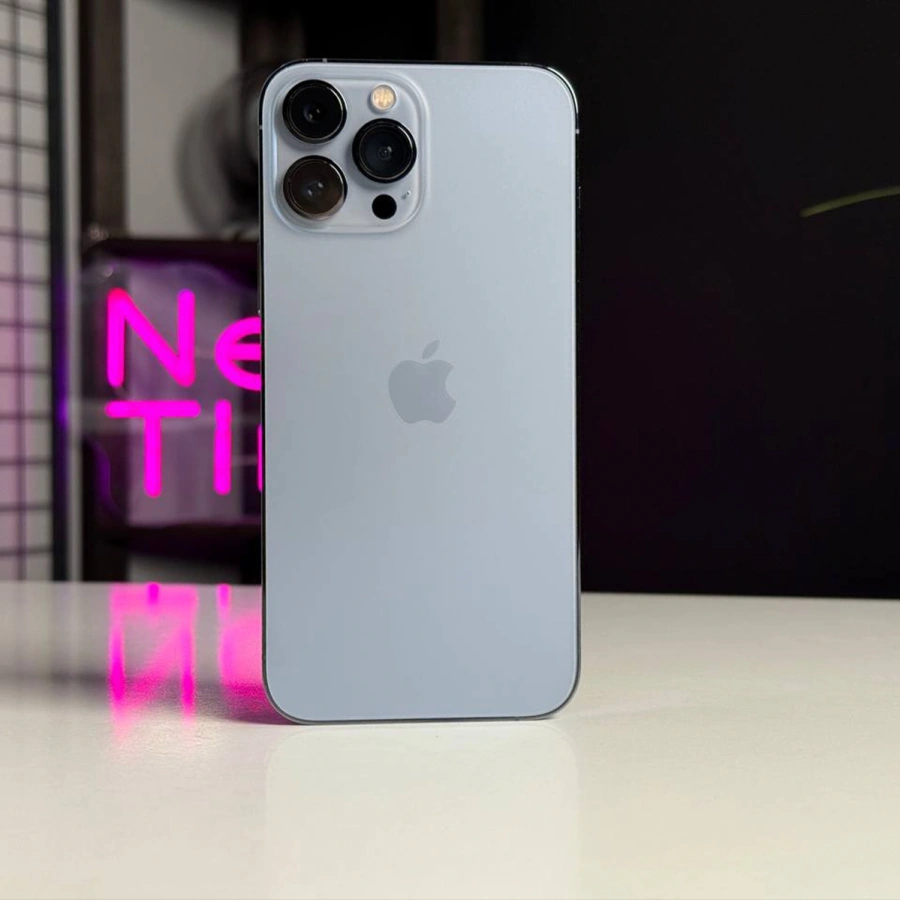 ВЖИВАНИЙ Apple iPhone 13 Pro Max 256GB Sierra Blue (MLKV3, MLLE3) - Стан: гарний | Акумулятор: 100% | Комплектація: кабель | Гарантія: 1 міс.