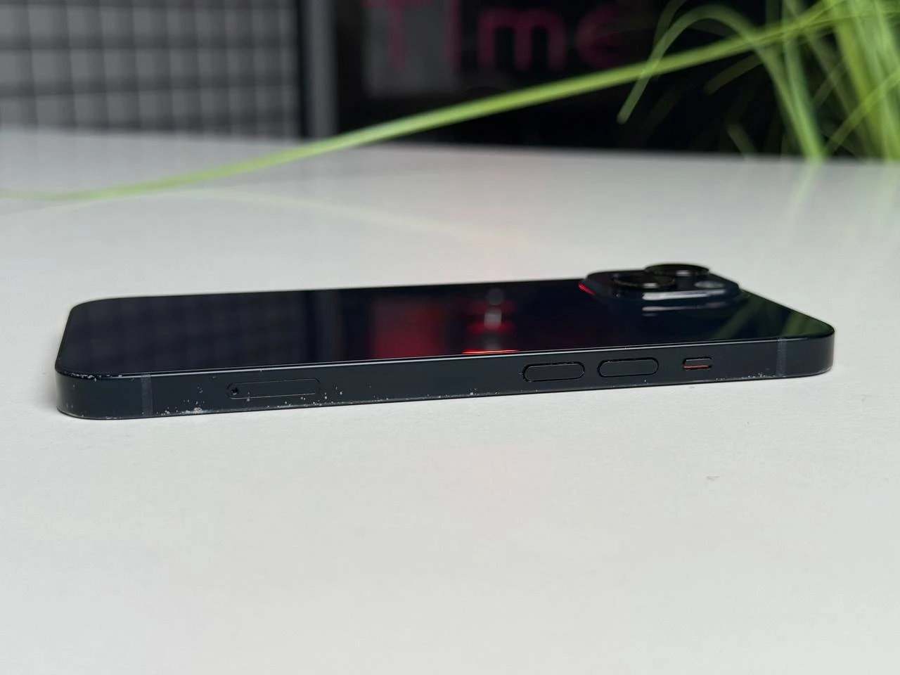 Б/У iPhone 14 128GB Midnight (MPUF3) | Состояние: удовлетворительное | Аккумулятор: 100% | Гарантия: 1 месяц | Комплект: кабель