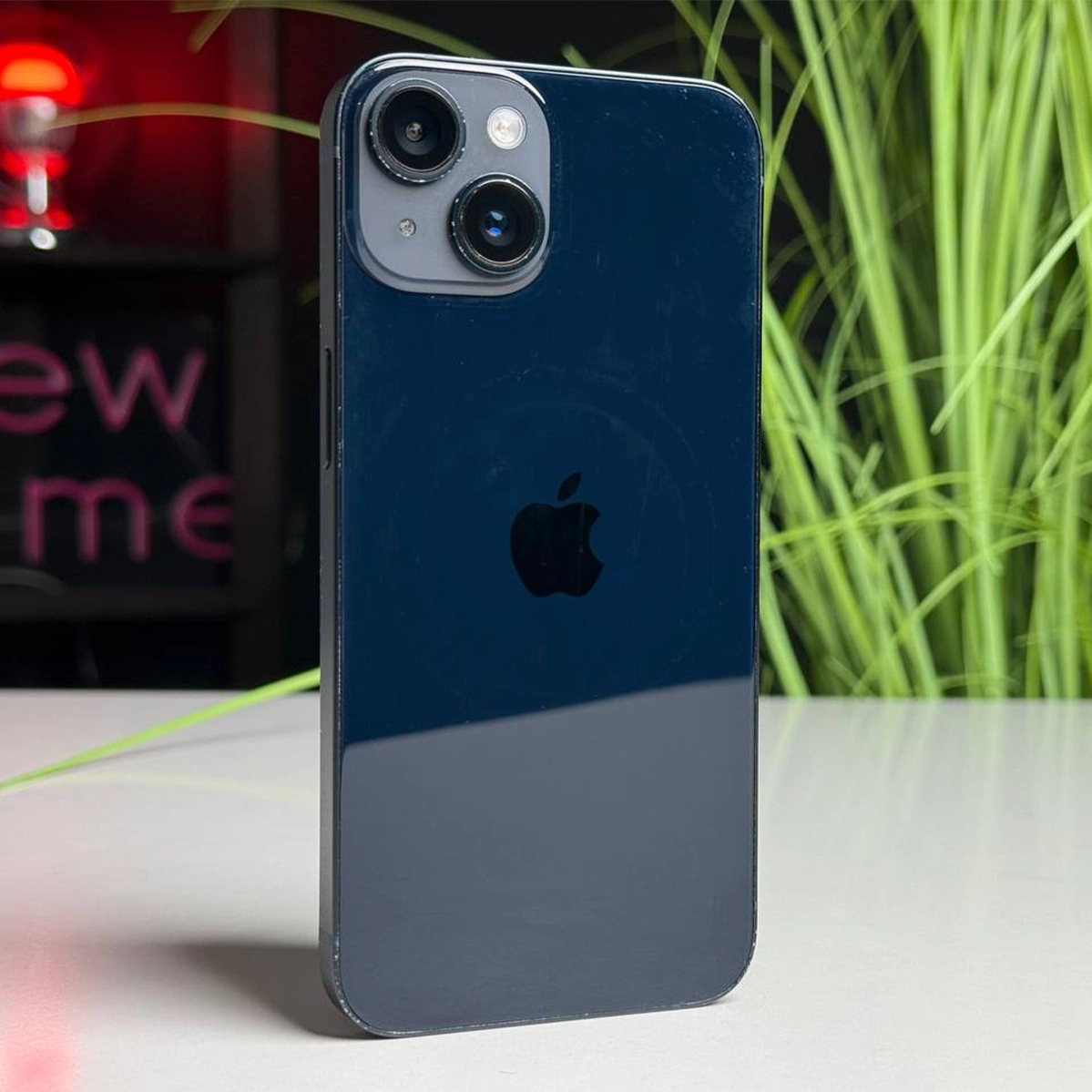 Б/У iPhone 14 128GB Midnight (MPUF3) | Состояние: удовлетворительное | Аккумулятор: 100% | Гарантия: 1 месяц | Комплект: кабель