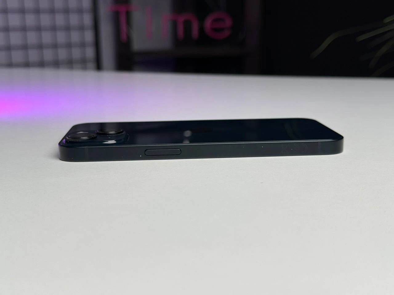 Б/У Apple iPhone 14 256GB Midnight (MPVX3) - Состояние: хороший | Аккумулятор: 100% | Комплектация: кабель | Гарантія: 1 мес.