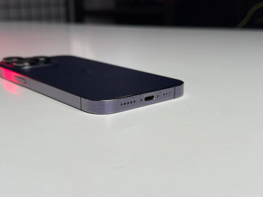 ВЖИВАНИЙ Apple iPhone 14 Pro 512GB Deep Purple (MQ293) | Стан: задовільний | Акумулятор: 100% | Гарантія: 1 місяць | Комплект: iPhone, кабель