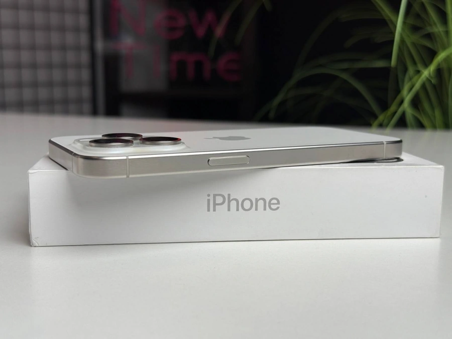 ВЖИВАНИЙ Apple iPhone 15 Pro 128GB White Titanium (MTUW3) | Стан: гарний (мілкі подряпини на склі) | Акумулятор: 87% | Гарантія: 1 місяць | Комплект: повний