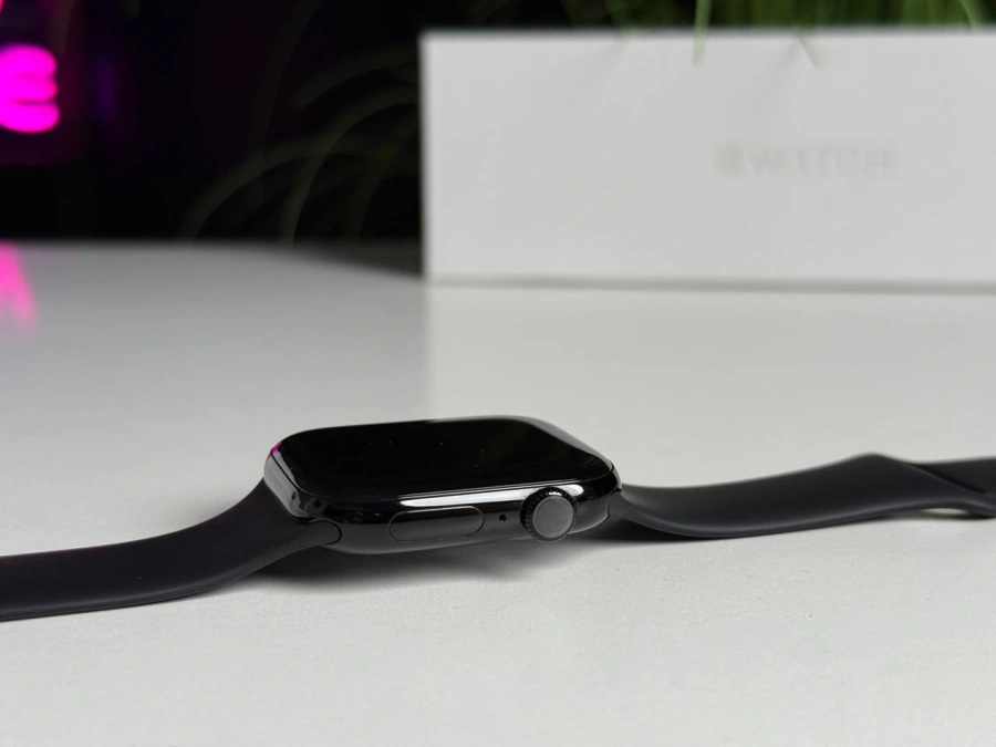 Apple Watch Series 10 GPS 46mm Jet Black Aluminum Case with Black Sport Band - M/L (MWWQ3) | Стан: ідеальний | Акумулятор: 100% | Гарантія: 1 місяць | Комплект: повний