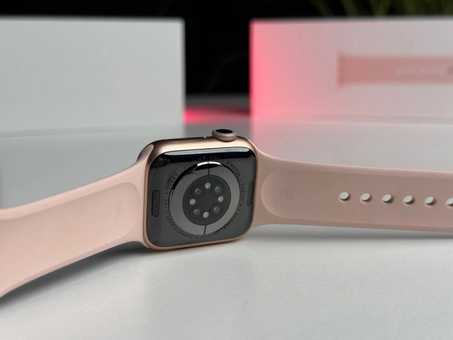 ВЖИВАНИЙ Apple Watch Series 6 GPS 40mm Gold Aluminum Case with Pink Sand Sport Band (MG123) - Стан: гарний | Акумулятор: 100% | Комплектація: повний | Гарантія: 1 міс.