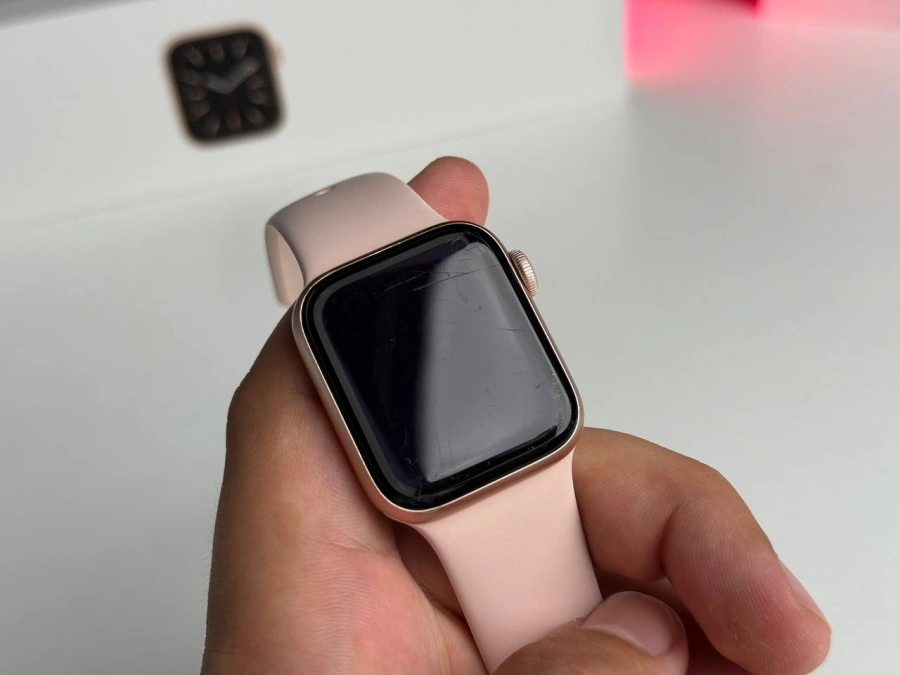 ВЖИВАНИЙ Apple Watch Series 6 GPS 40mm Gold Aluminum Case with Pink Sand Sport Band (MG123) - Стан: гарний | Акумулятор: 100% | Комплектація: повний | Гарантія: 1 міс.