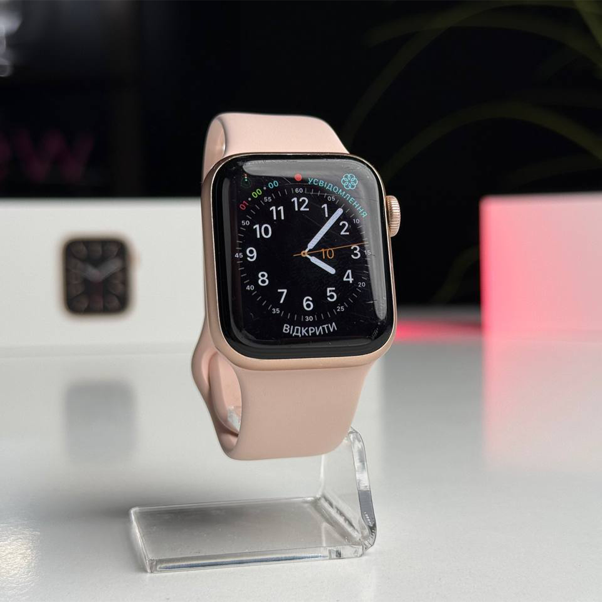 ВЖИВАНИЙ Apple Watch Series 6 GPS 40mm Gold Aluminum Case with Pink Sand Sport Band (MG123) - Стан: гарний | Акумулятор: 100% | Комплектація: повний | Гарантія: 1 міс.