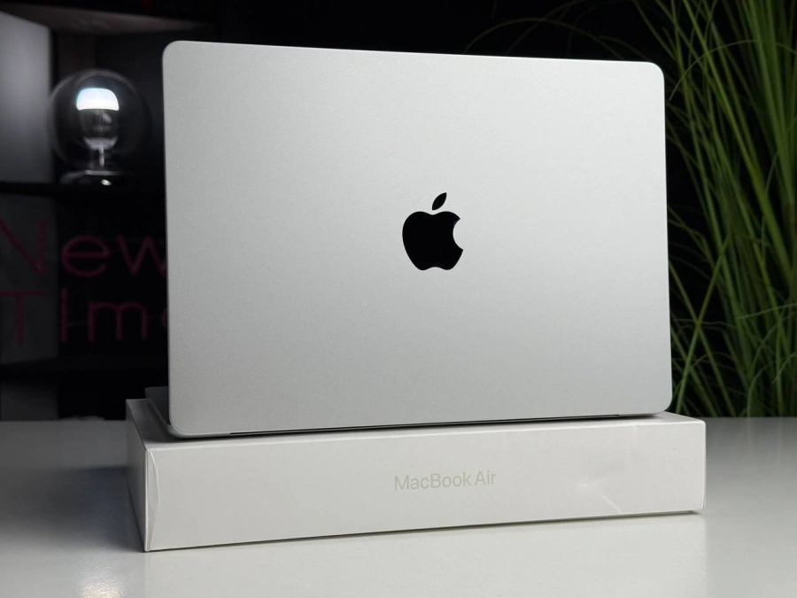 ВЖИВАНИЙ MacBook Air 13.6" M2/8CPU/8GPU/8GB/256GB Silver 2022 (MLXY3) - Стан: гарний | Акумулятор: 92% | Комплектація: повний | Гарантія: 1 міс.