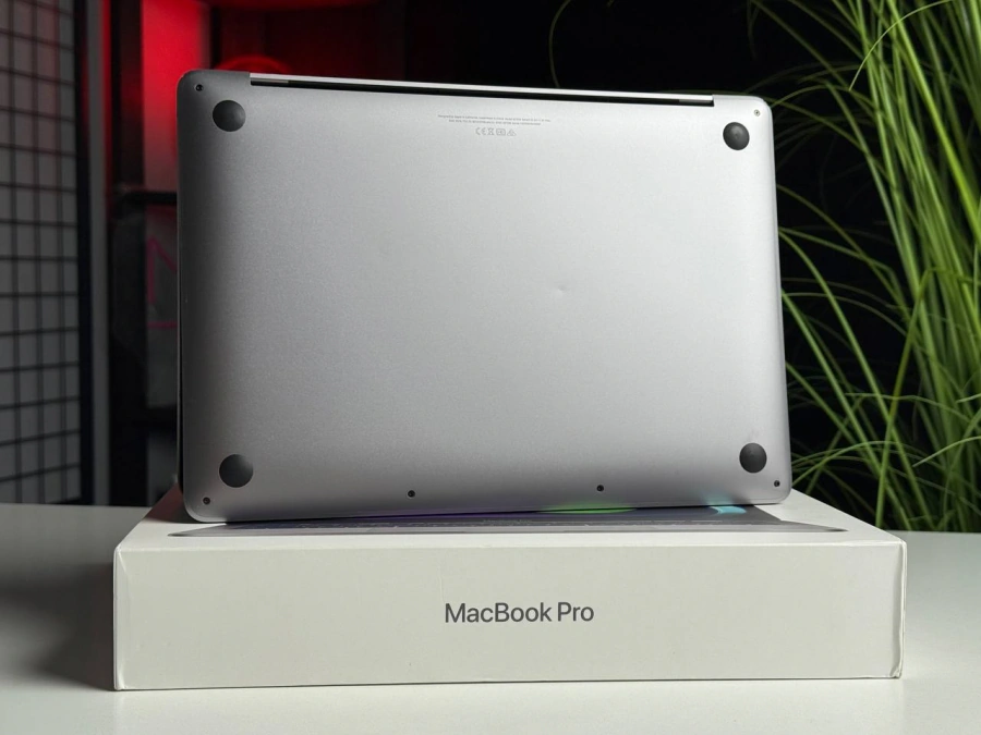 Б/У MacBook Pro 13 Space Gray (MYD92) 2020 | Состояние: хорошее | Аккумулятор: 90% | Гарантия: 1 месяц | Комплект: полный