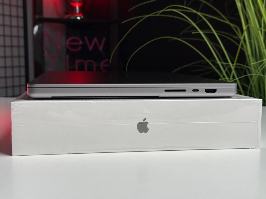 ВЖИВАНИЙ MacBook Pro 16" Space Gray (MK193) 2021 | Apple M1 Pro | 10‑ядерний процесор | 16-ядерний графічний процесор | 1 ТБ SSD | 16 ГБ об'єднаної пам'яті | Гарний | Стан: гарний | Акумулятор: 90% | Гарантія: 1 місяць | Комплект: повний