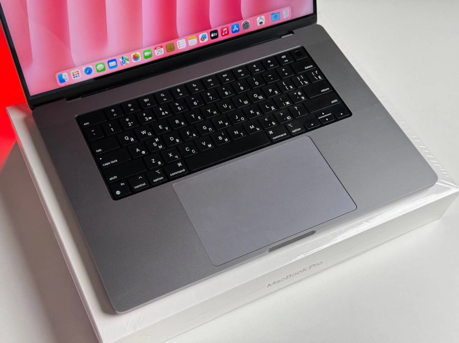 ВЖИВАНИЙ MacBook Pro 16" Space Gray (MK193) 2021 | Apple M1 Pro | 10‑ядерний процесор | 16-ядерний графічний процесор | 1 ТБ SSD | 16 ГБ об'єднаної пам'яті | Гарний | Стан: гарний | Акумулятор: 90% | Гарантія: 1 місяць | Комплект: повний