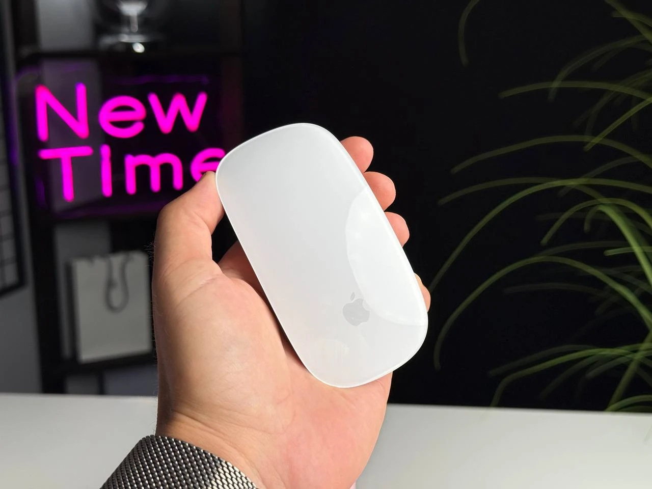 Б/У Мышь Apple Magic Mouse [Lightning] - White Multi-Touch Surface (MK2E3) - Состояние: хороший | Аккумулятор: 100% | Комплектация: полный | Гарантія: 3 мес.