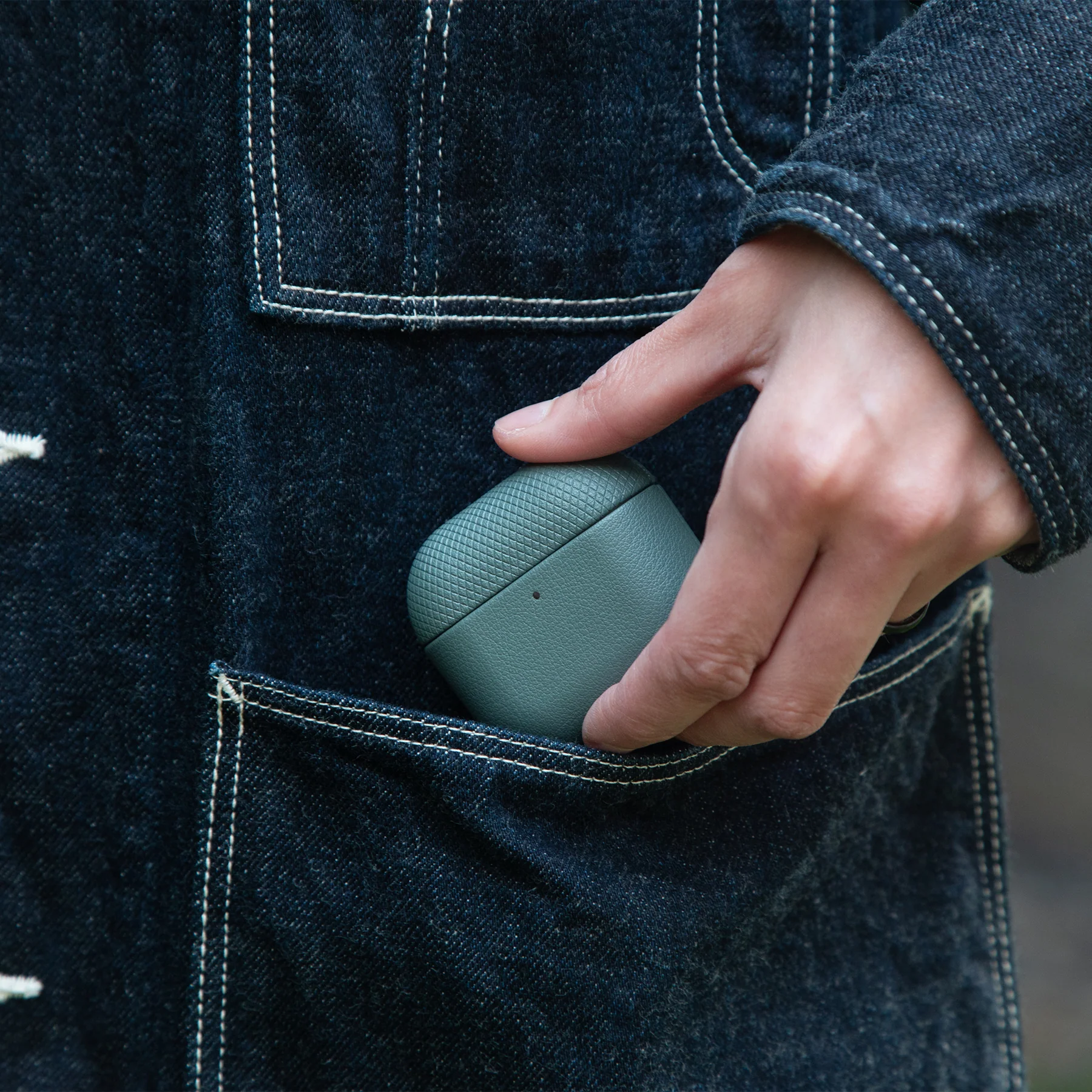 Чохол Native Union (RE) Classic Case for Airpods 4th Gen - Slate Green (AP4ANC-LTHR-GRN)