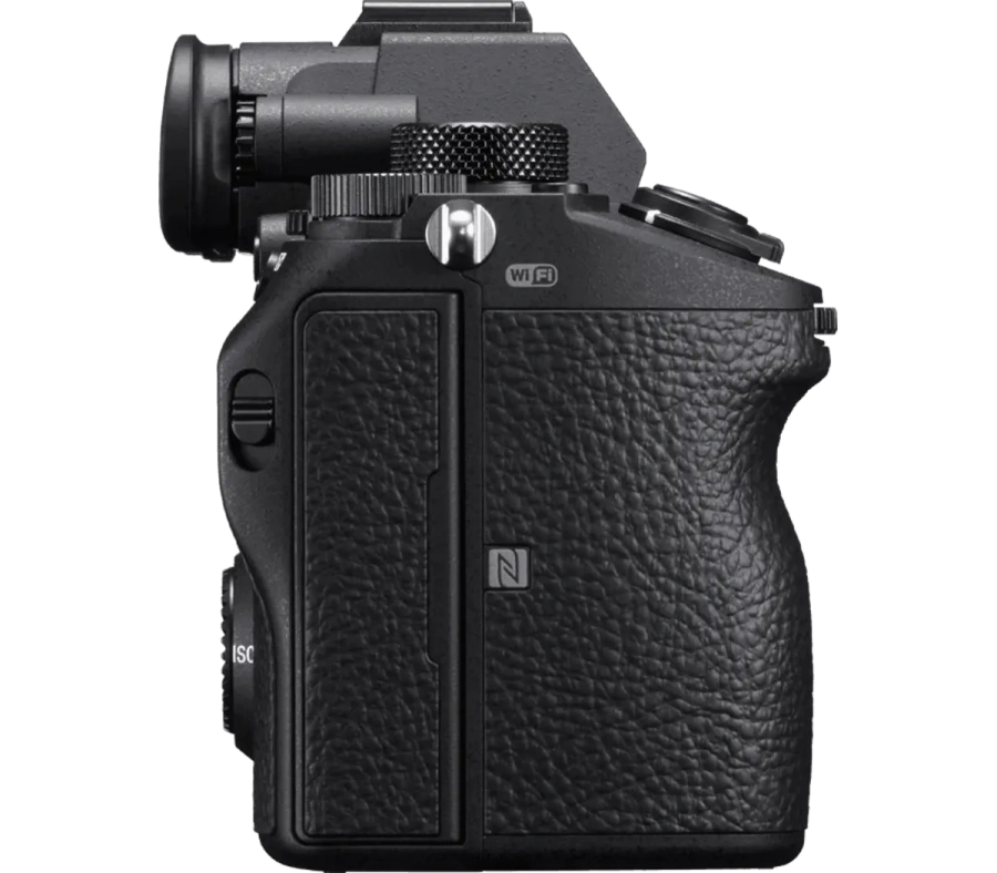 Фотоапарат Sony Alpha A7 III body (ILCE7M3B.CEC)