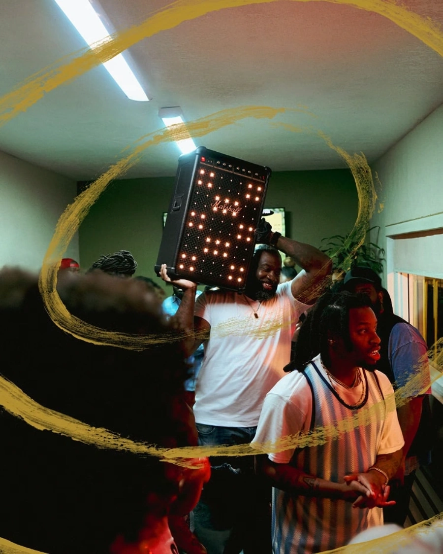 Колонка Marshall Bromley 750 Party Speaker - Black And Brass (1008040)