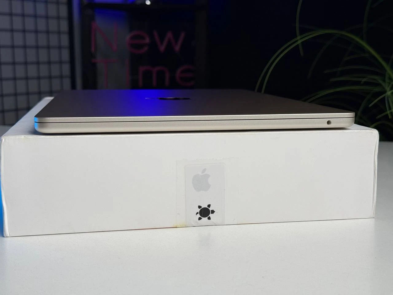 OPEN BOX MacBook Air 15" 2025 M4/10CPU/10GPU/16GB/512GB Starlight (MW1K3) Состояние: хорошее | Аккумулятор: 100% | Комплектация: полный | Гарантия: 3 мес.