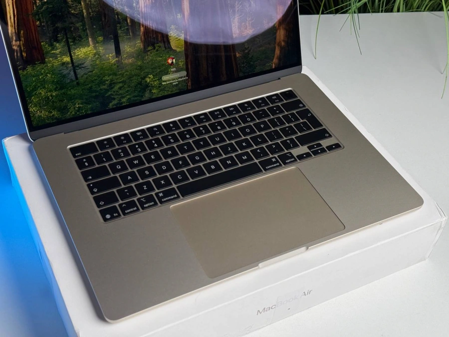 OPEN BOX MacBook Air 15" 2025 M4/10CPU/10GPU/16GB/512GB Starlight (MW1K3) - Стан: гарний | Акумулятор: 100% | Комплектація: повний | Гарантія: 3 міс.