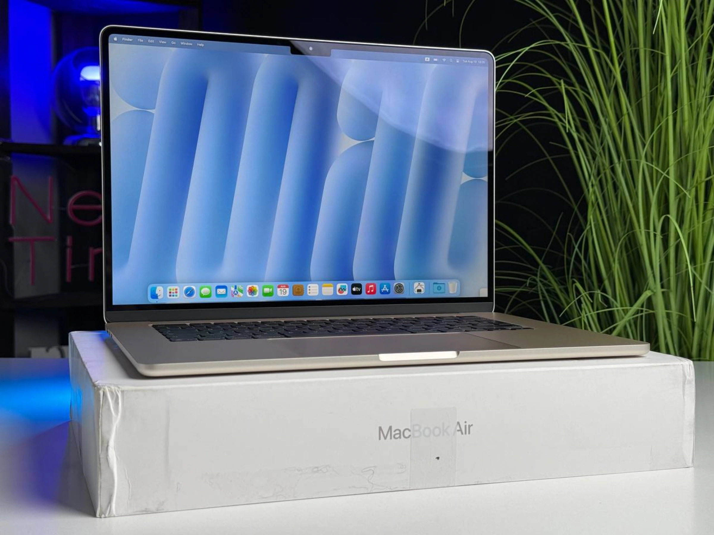 OPEN BOX MacBook Air 15" 2025 M4/10CPU/10GPU/16GB/512GB Starlight (MW1K3) Состояние: хорошее | Аккумулятор: 100% | Комплектация: полный | Гарантия: 3 мес.